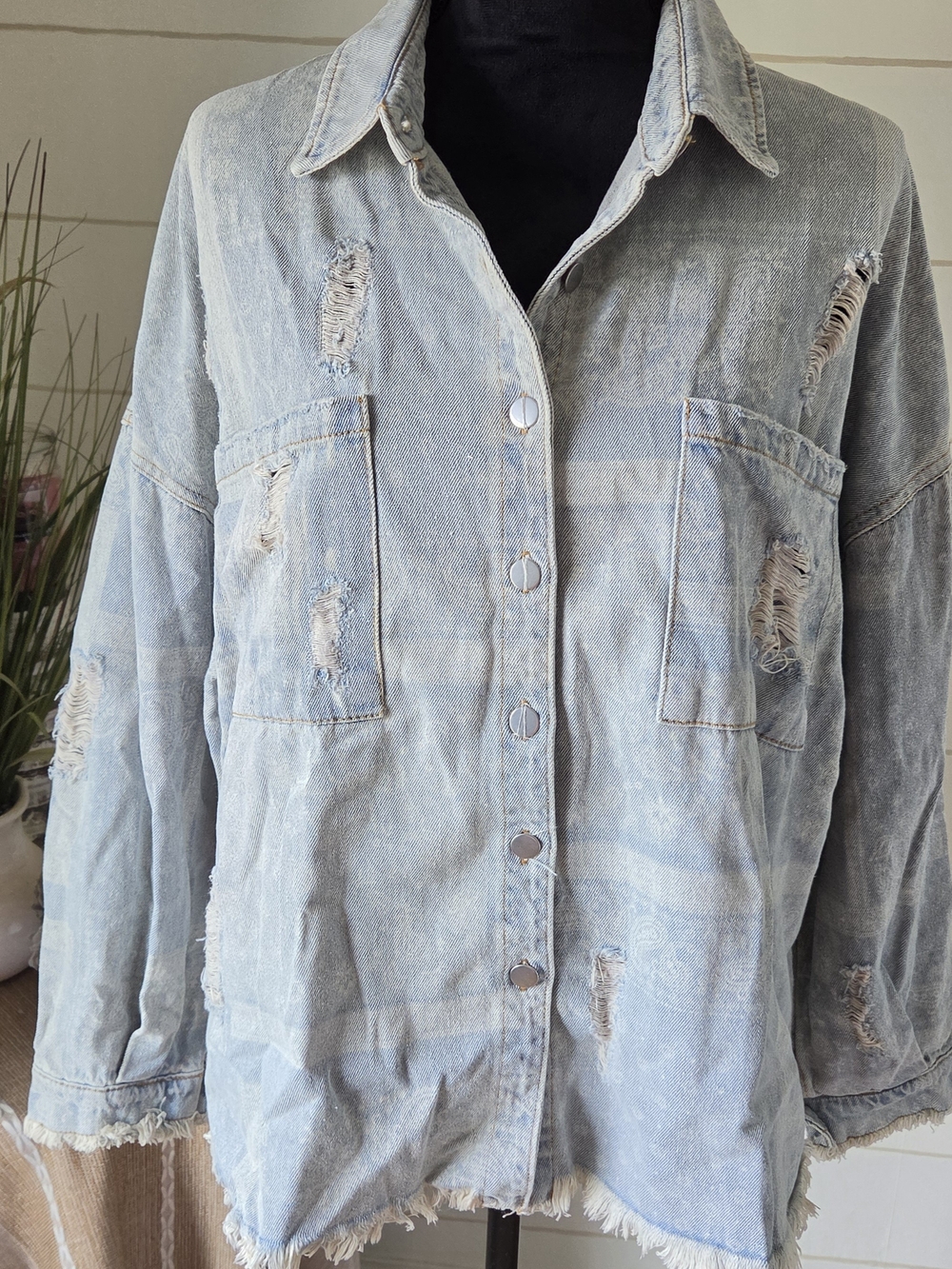 POL Light Wash Paisley Distressed Denim Shacket Oversized Fringe Raw Hem Jacket